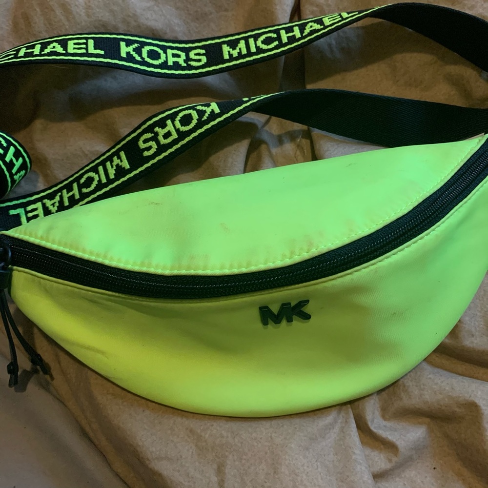 Michael Kors Neon Fanny Pac